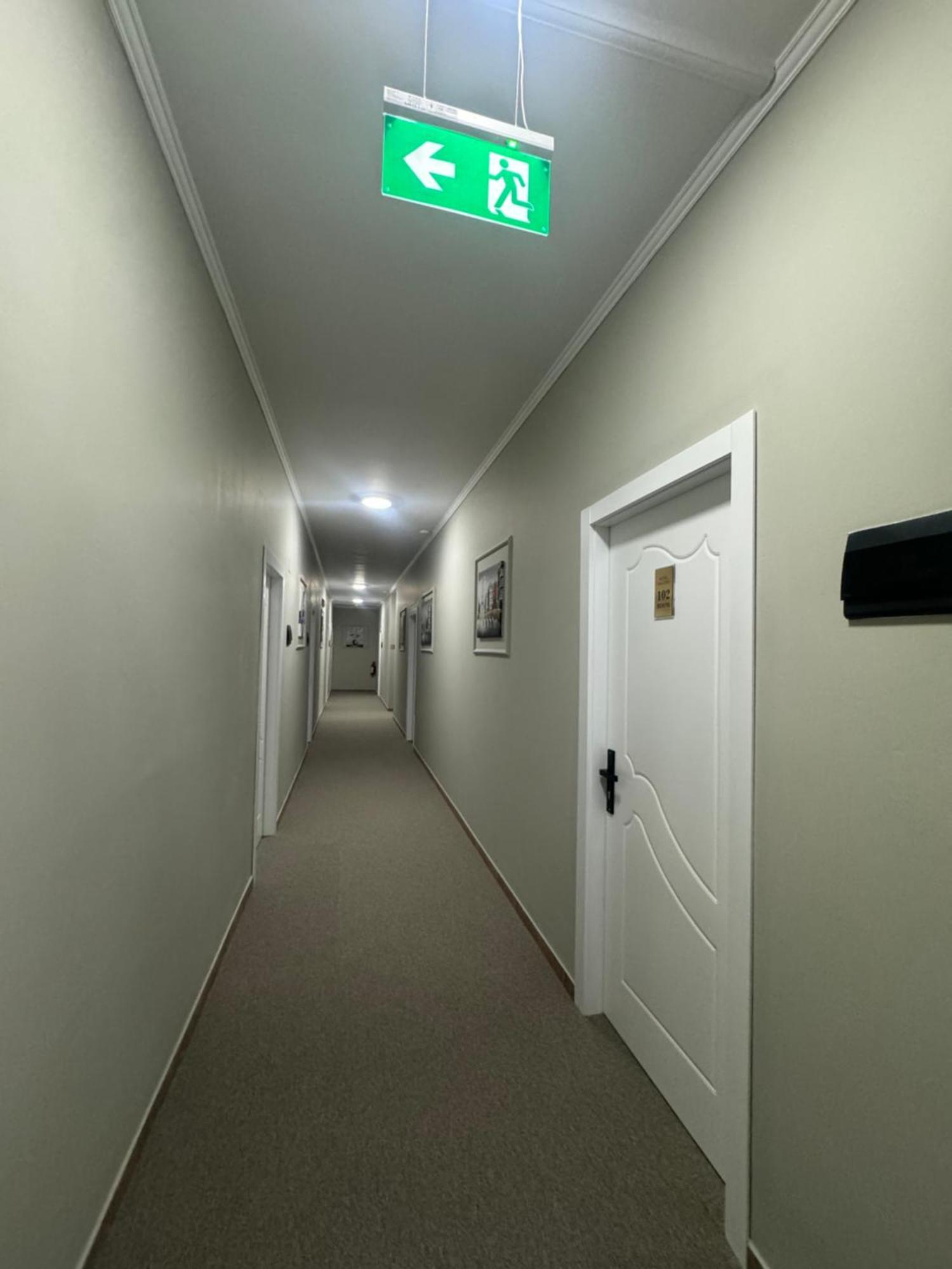 Kaloshi Hotel 4*